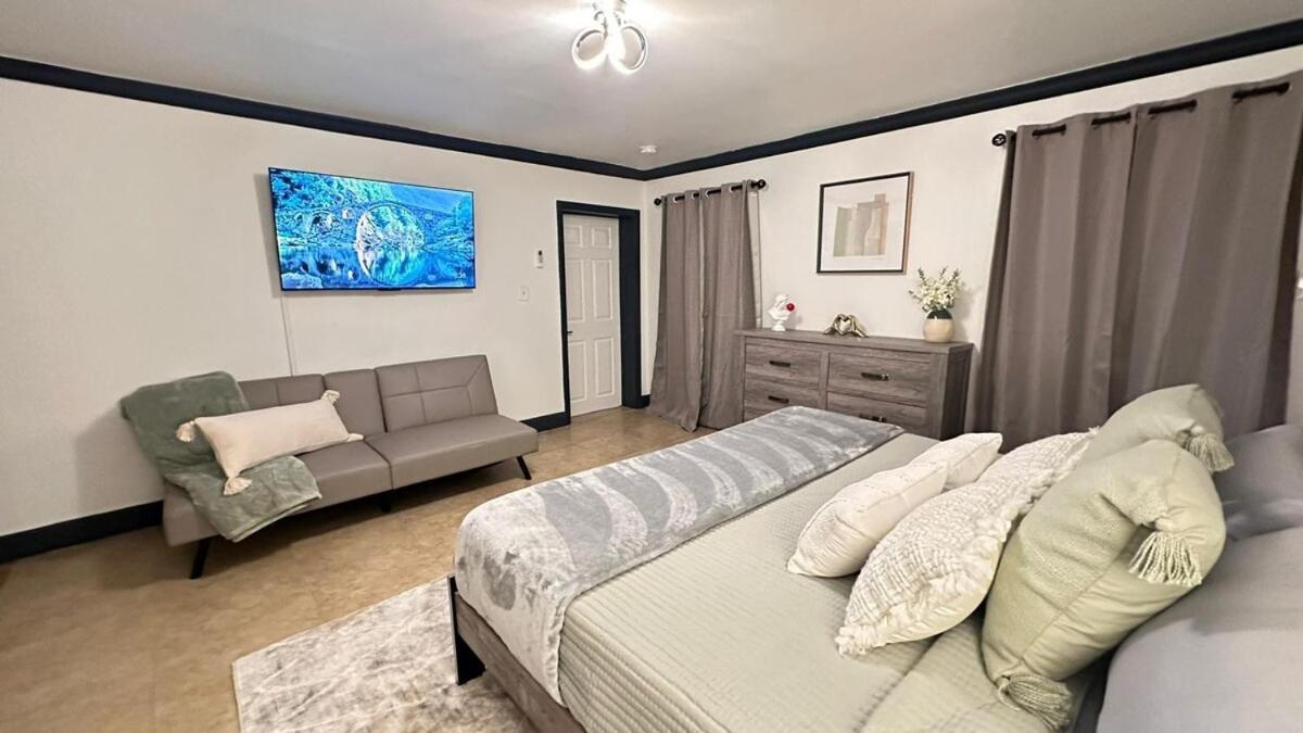 Luxury By Int Airport Miami